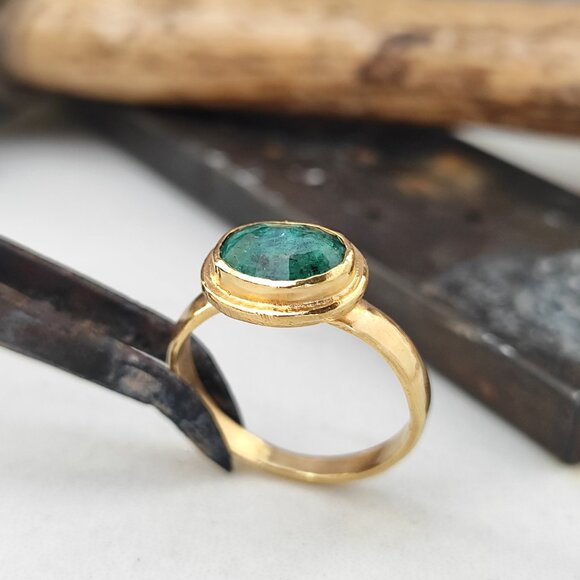 Emerald ring. 14K yellow gold ring with Green Emerald. unique handmade ring - Picture 7 of 14